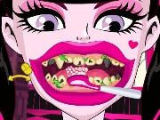 Draculaura Bad Teeth