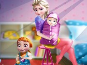 Elsa And The Newborn Baby Game