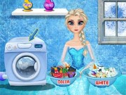 Elsa Washing Clothes