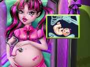 Pregnant Draculaura Emergency Game