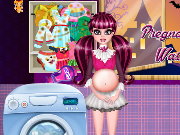 Pregnant Draculaura Washing Clothes Game